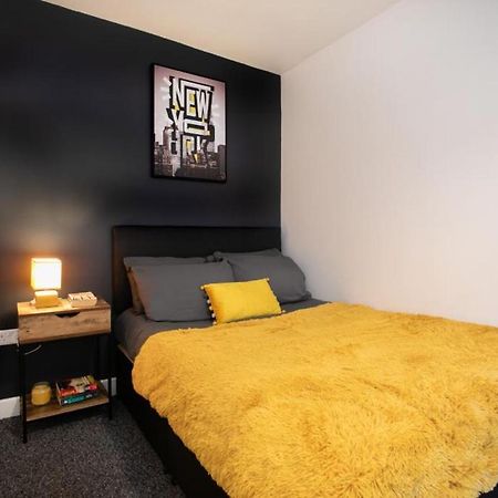 Spacious 2 Bedroom Apartments - 5 Mins From Qmc, Universities And City Centre! 노팅엄 외부 사진