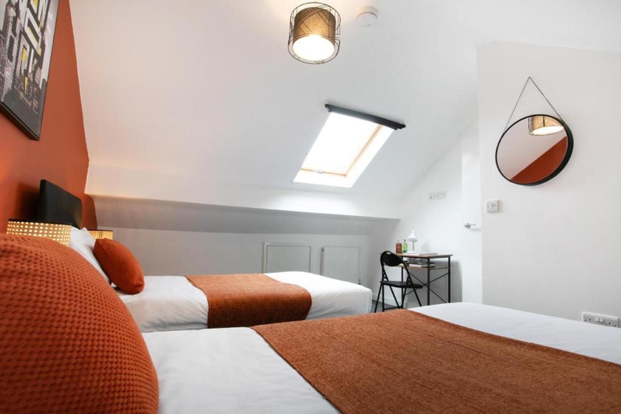 Spacious 2 Bedroom Apartments - 5 Mins From Qmc, Universities And City Centre! 노팅엄 외부 사진