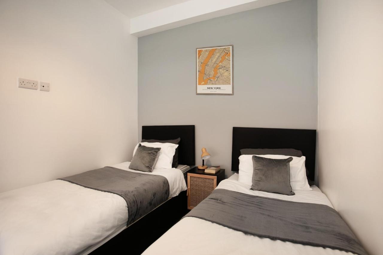 Spacious 2 Bedroom Apartments - 5 Mins From Qmc, Universities And City Centre! 노팅엄 외부 사진