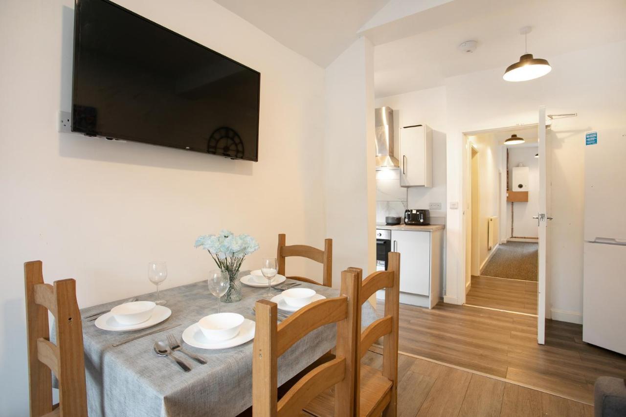 Spacious 2 Bedroom Apartments - 5 Mins From Qmc, Universities And City Centre! 노팅엄 외부 사진
